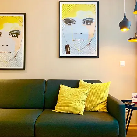 Zeitwohnhaus Suite-hotel & Serviced מלון 3*