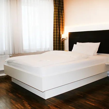 מלון Zeitwohnhaus Suite-hotel & Serviced ארלנגן