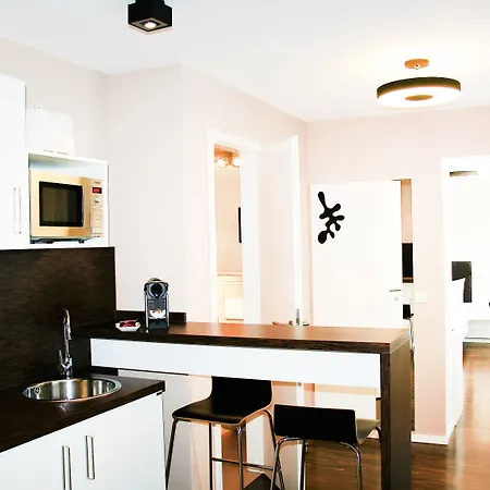 Zeitwohnhaus Suite-hotel & Serviced מלון 3*