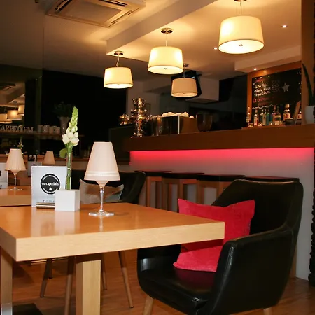 מלון Zeitwohnhaus Suite-hotel & Serviced ארלנגן