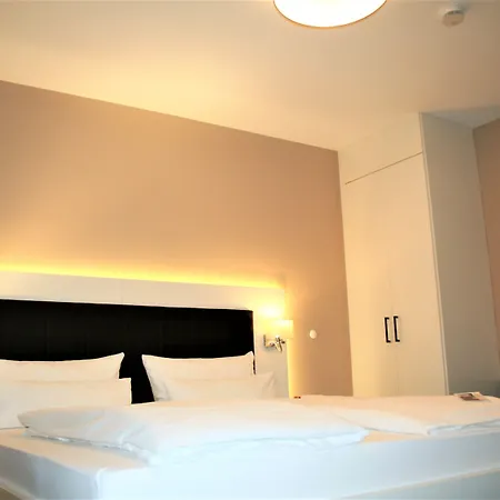 מלון Zeitwohnhaus Suite-hotel & Serviced ארלנגן