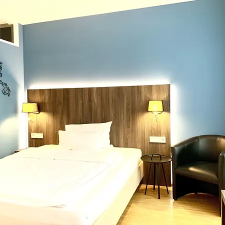 Zeitwohnhaus Suite-hotel & Serviced 3* ארלנגן