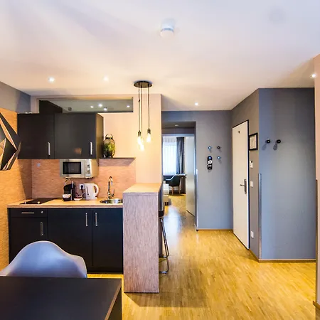 Zeitwohnhaus Suite-hotel & Serviced מלון 3*