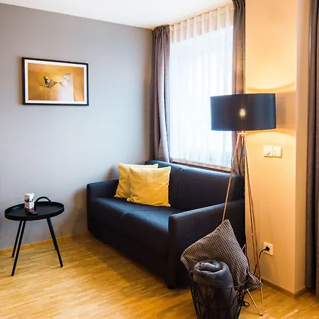 Zeitwohnhaus Suite-hotel & Serviced ארלנגן