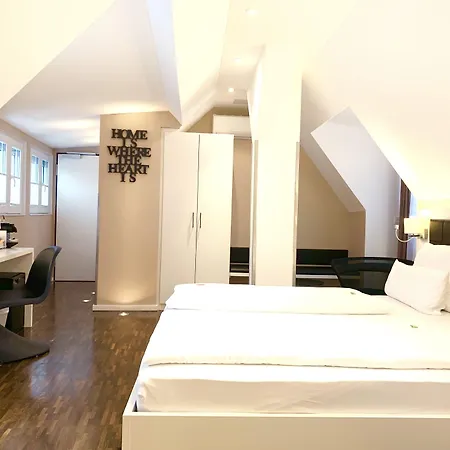 מלון Zeitwohnhaus Suite-hotel & Serviced ארלנגן