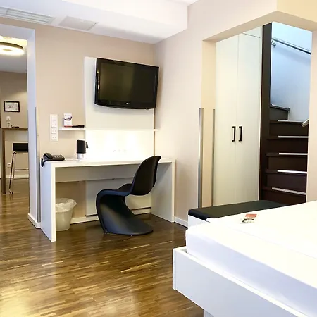 Zeitwohnhaus Suite-hotel & Serviced מלון ארלנגן