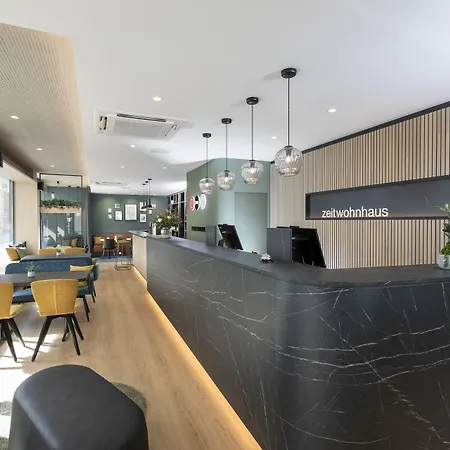 Zeitwohnhaus Suite-hotel & Serviced מלון 3*