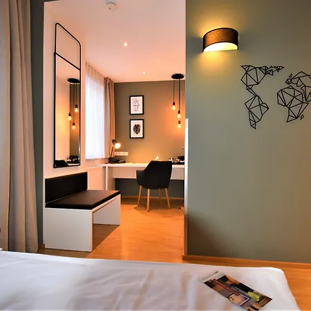 מלון Zeitwohnhaus Suite-hotel & Serviced ארלנגן