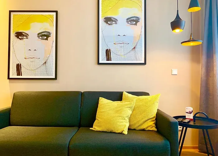 Zeitwohnhaus Suite-hotel & Serviced מלון 3*