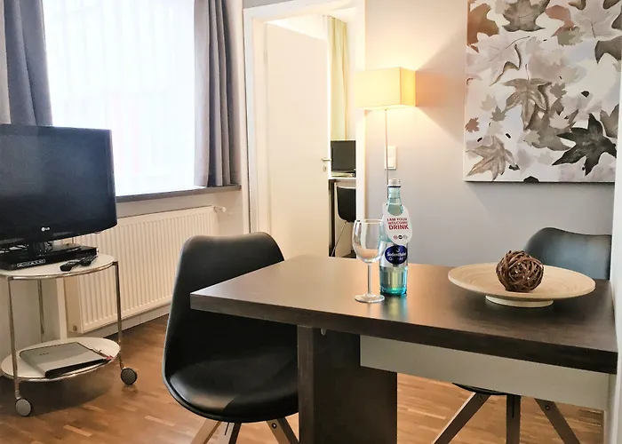 Zeitwohnhaus Suite-hotel & Serviced מלון 3*