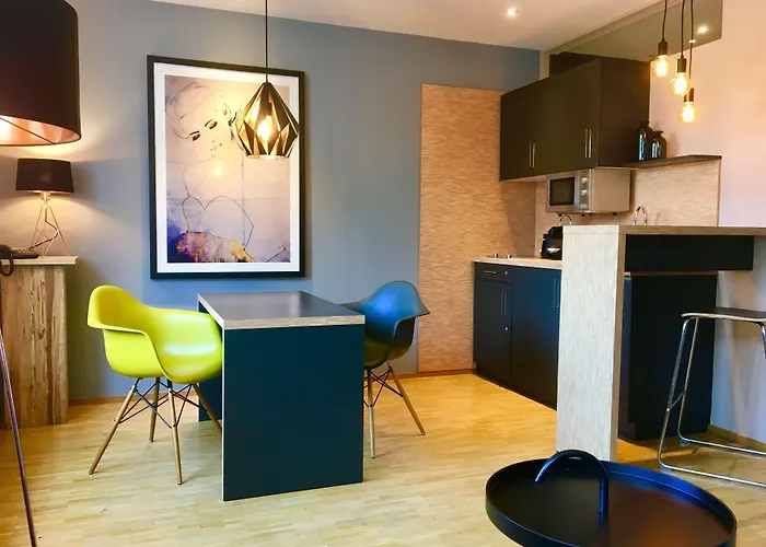 Zeitwohnhaus Suite-hotel & Serviced מלון 3*