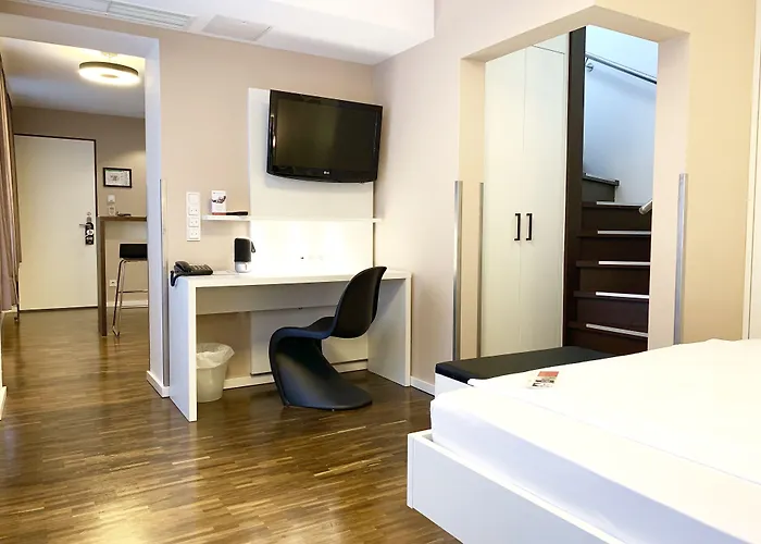 Zeitwohnhaus Suite-hotel & Serviced מלון ארלנגן