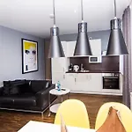 Zeitwohnhaus Suite-hotel & Serviced ארלנגן