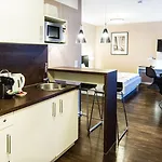 Zeitwohnhaus Suite-hotel & Serviced מלון ארלנגן