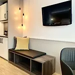 Zeitwohnhaus Suite-hotel & Serviced מלון 3*