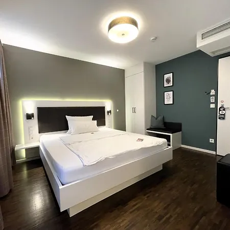 Zeitwohnhaus Suite-hotel & Serviced 3*