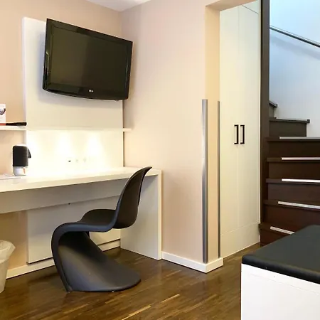 Zeitwohnhaus Suite-hotel & Serviced 3*